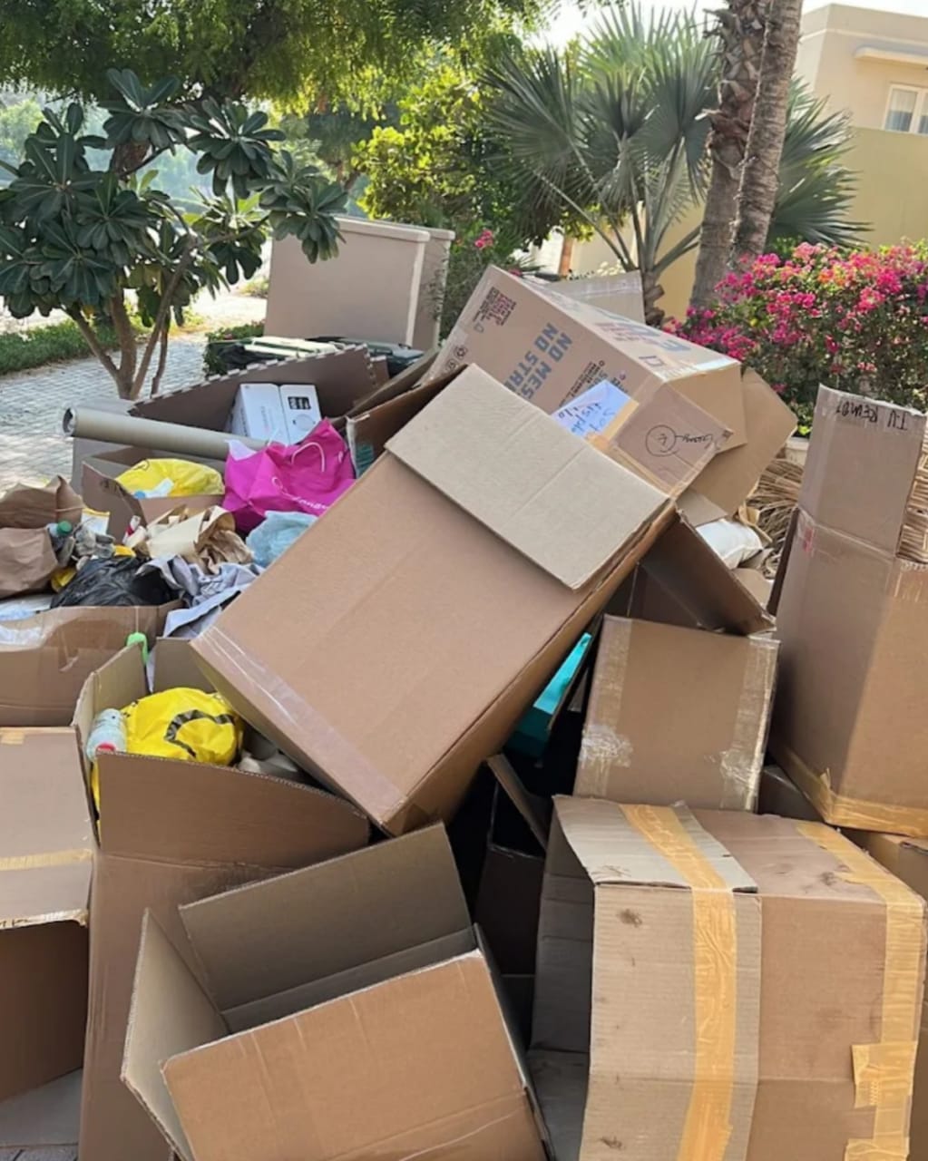 Junk Removal Service Abu Hail Dubai, Junk Removal Service Villanova Dubai, Trash Removal Service Dubai, Rubbish Removal UAE, Junk Furniture Removal Dubai, Dubai Garbage Collection, Garbage Removal Dubai, Garage Clearance in Dubai, Disposal of Demolished Waste in Dubai